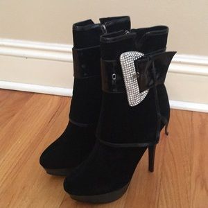 Ladies Rhinestoned Boots